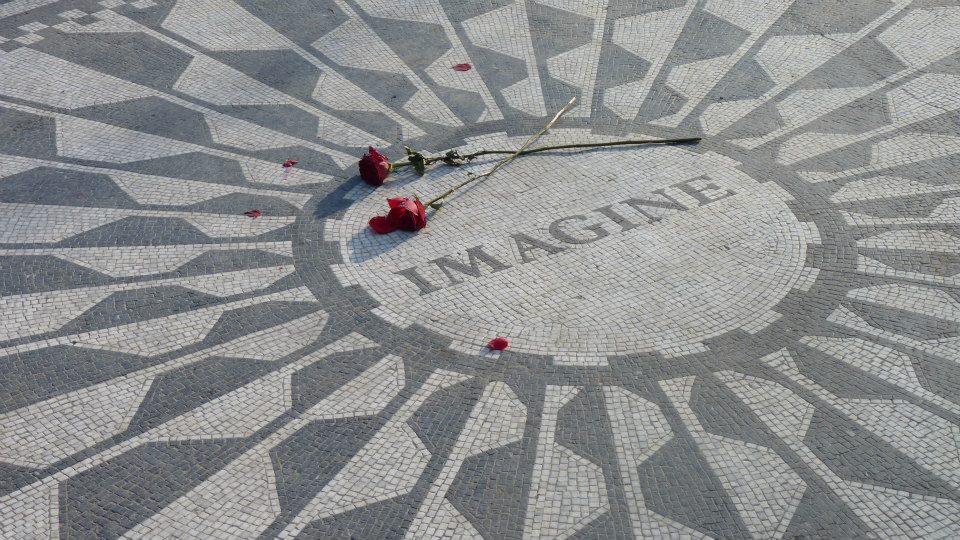 La sécurité dans les voyages. New York, John Lennon Memorial
